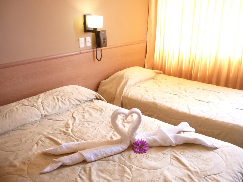 Hospedaje Oasis Chiclayo Zimmer foto